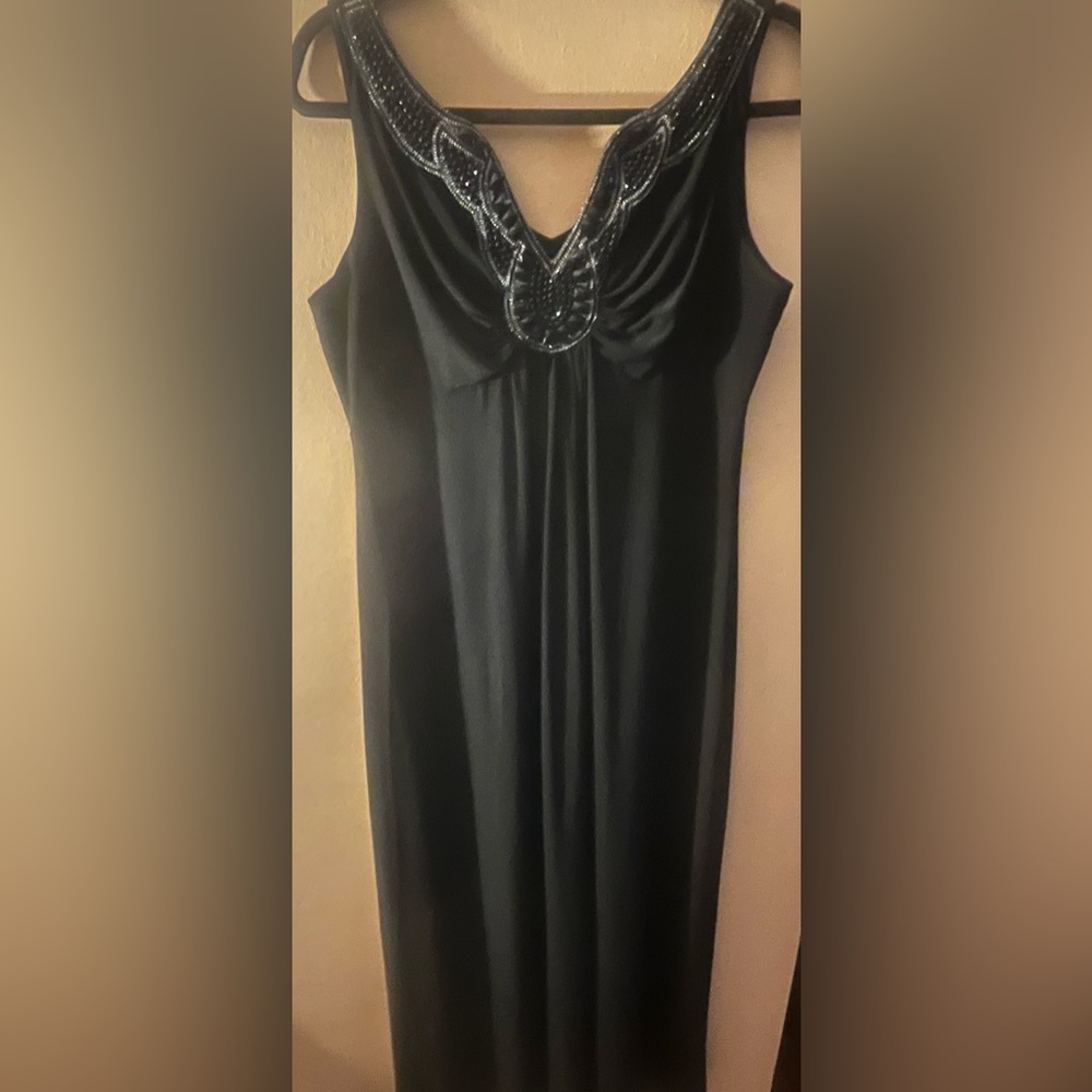 Beautiful black dress. RN STUDIO, Size L.